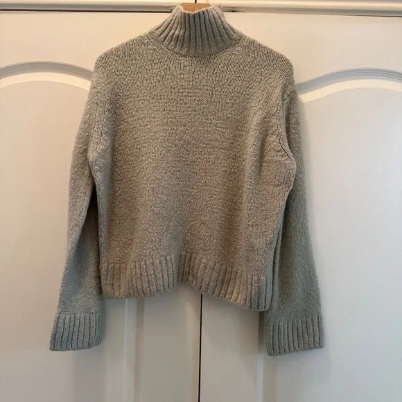 H&M Mint Green Turtleneck Sweater - Picture 2 of 10